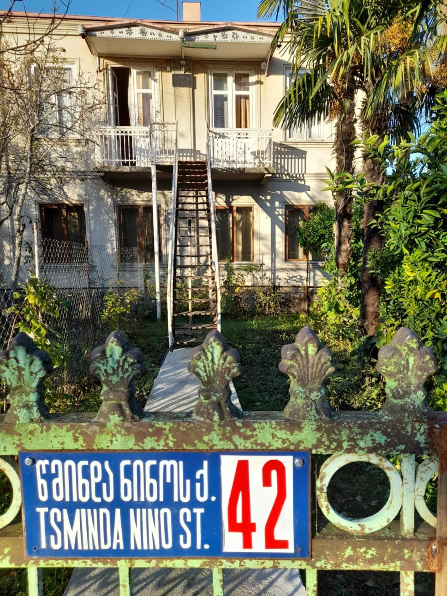 Levani'S Guesthouse Zugdidi Dış mekan fotoğraf